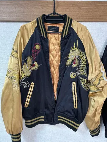 드래곤 자수 새틴 스카잔 가면라이더 빌드 반죠 류우가 착용