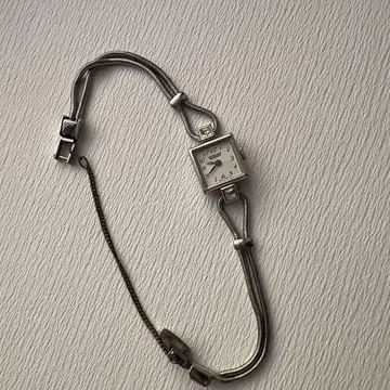 KATHARINE HAMNETT 쿼츠 손목시계