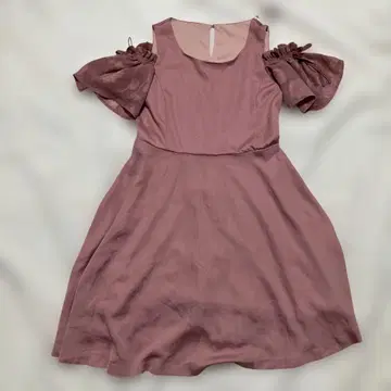 택 포함 미사용 마제스틱 레곤 오프숄더 원피스 핑크