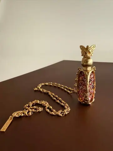 안나수이 향기를 담은 목걸이