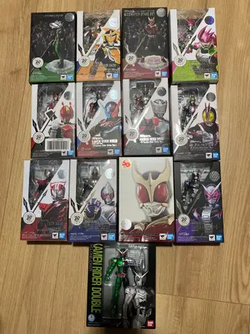 반다이 S.H. 피규아트 가면라이더 쿠우가 빌드 헤이세이 라이더