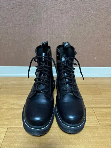 닥터마틴 1460 블랙 부츠 UK