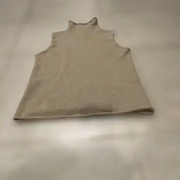 다나 캐런 슬리브리스 니트