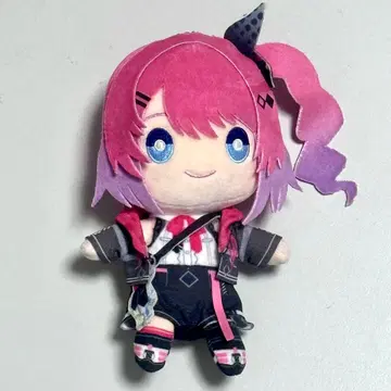 쿠라모치 메루토 보통 의상 니지누이