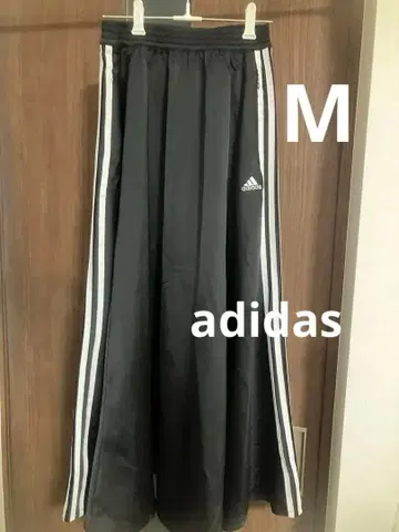 아디다스 블랙 롱 스커트 스트라이프 플레어 스커트