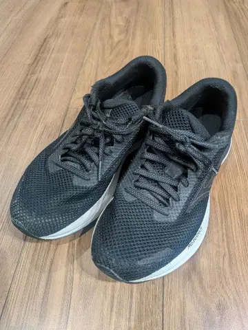 Mizuno 블랙 러닝화