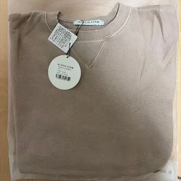 ALEXIA STAM 베이지 맨투맨