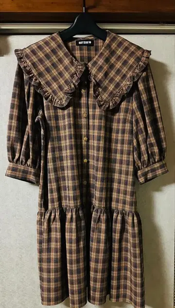 MARY QUANT 프릴 BIG 칼라 원피스 (카멜)