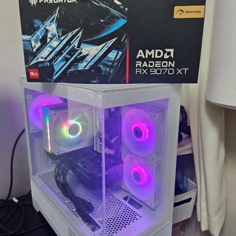 프레데터 AMD RX 9070 XT 화이트 조립PC