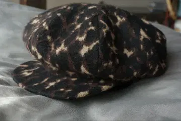 Engineered Garments 레오파드 무늬 헌팅 캡