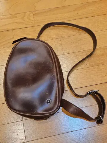 MOTO 모토/바디백/크롬 엑셀 가죽 브라운