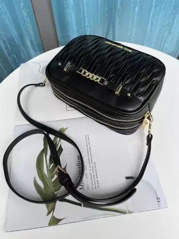 JILL BY JILLSTUART 퍼피 미니백 / 블랙 / 새상품