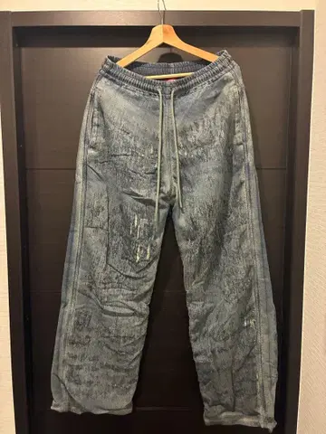 DISEL D-Enimos 청바지