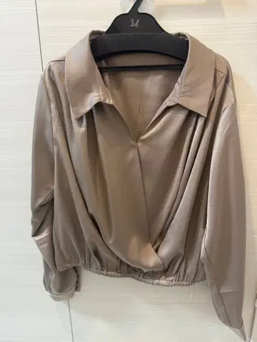 Ur's 새틴 카슈쿨 블라우스