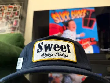 USA SWEET OFF ENJOY TODAY 캡 화이트 네이비