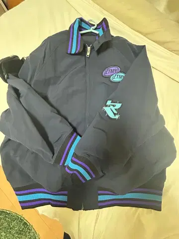 계속 한밤중이면 좋을 텐데 자켓 저리