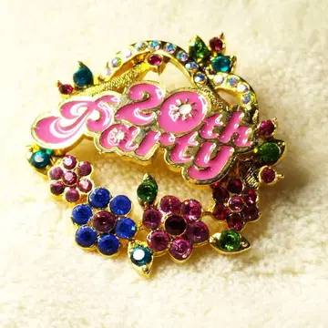 마츠다 세이코 20주년 기념 20th Party 여성용 브로치 골드