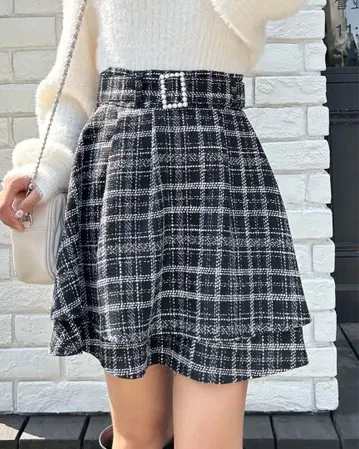 INGNI 잉그 펄 장식 버클 체크 트위드 2단 플레어 스커트