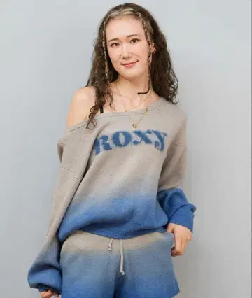 ROXY 여성용 오프숄더 그라데이션 로고 니트 스웨터