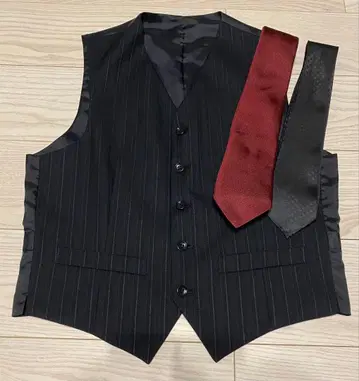 [새상품급] 수트 베스트 블랙 힐튼 HILTON 실크 넥타이 와인 레드