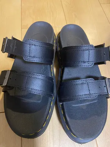 [ 새상품급 ] 닥터마틴 MYLES 마일스 통굽 샌들 UK7 26cm