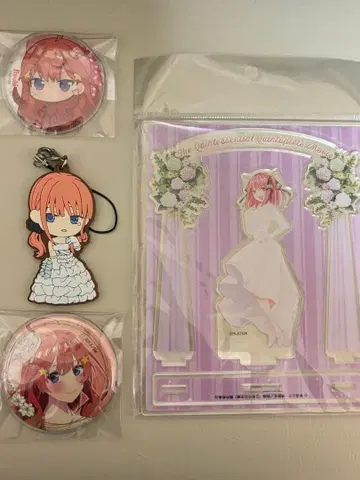 5등분의 신부 아크릴 스탠드 나카노 니노 나카노 이츠키 묶음 판매