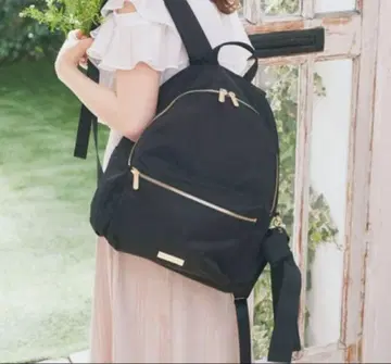 Maison de FLEUR 리본 참 포함 백팩