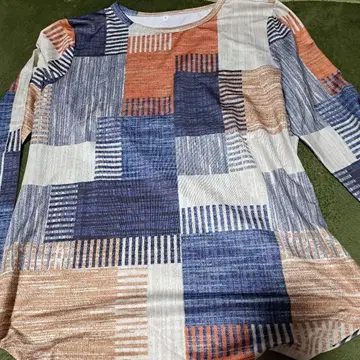 새상품 패치워크 디자인 긴팔 상의