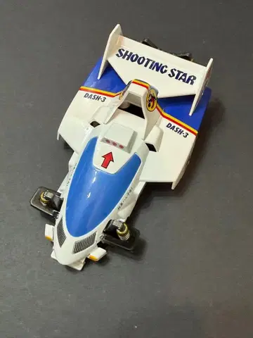 미니 사륜구동 대시 3호 슈팅 스타 플라 바디 도색 완료