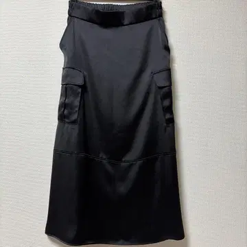 LOUNIE 블랙 새틴 카고 롱 스커트