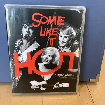 뜨거운 것이 좋아 블루레이 특별판