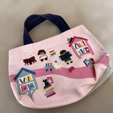 파밀리아 토트백