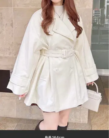 미디 기장 트렌치코트 화이트