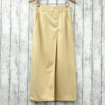 새상품 [ 에메르 리파인즈 ] EM fluffy 저지 타이트 스커트