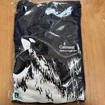 카모가와 월드 후드티