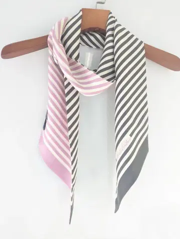 [ 컨디션 최상 ] 브룩스브라더스 실크 100% 스카프 ITALY