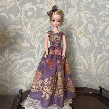 제니 드레스. 당초.