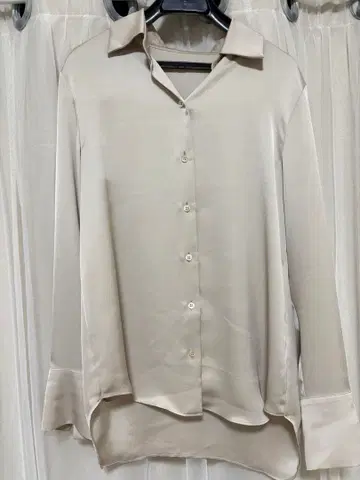 개럴개런트 새틴 블라우스