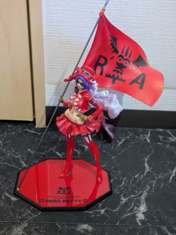 새상품급 원피스 메가하우스 POP 혁명군 동군 군대장 벨로 베티