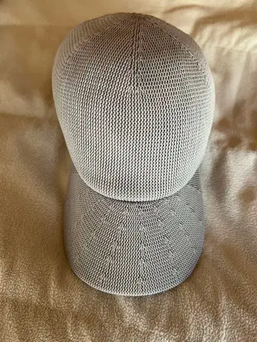 CFCL 그레이 메쉬 캡 택 포함