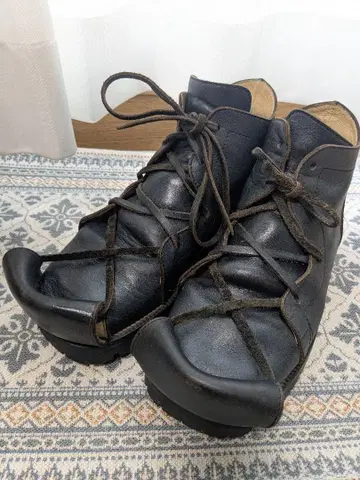 초기 뷰티 비스트 롤링 슈즈