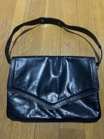 Used Leather Shoulder Bag Black y2k