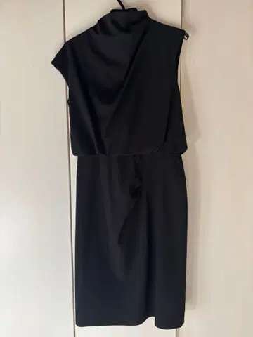 엔폴드 원피스 블랙