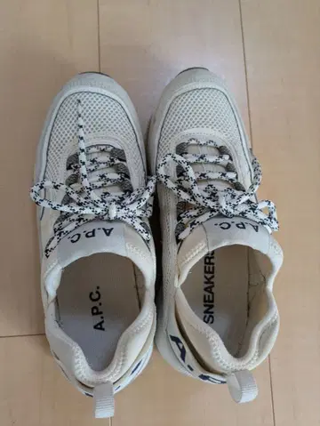 APC 스니커즈 25cm 26cm