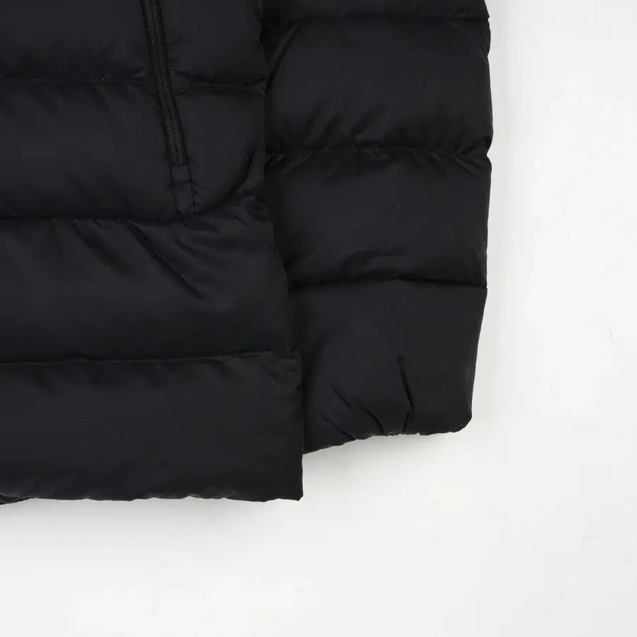 [S]始祖鸟（Arc'teryx）Thorium夹克 黑色