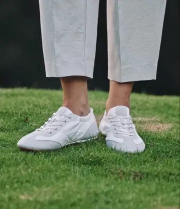 [ VIVAIA ] Yancy 화이트 그레이 스니커즈(22.5~23cm)