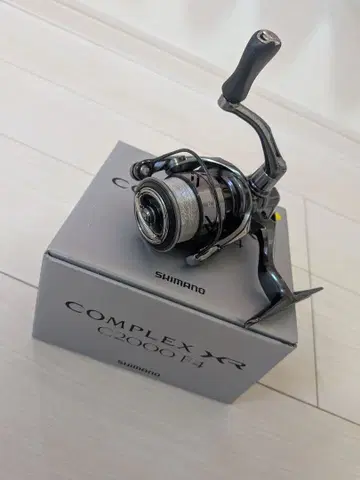 SHIMANO COMPLEXX XR C2000F4