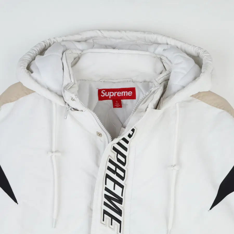 [S] Supreme Wildcat Sideline Puffer Jacket 灰色 - 23FW
