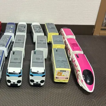 프라레일 차량 모음 리락쿠마 헬로키티 팬더쿠로시오