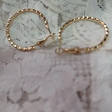 골드 트위스트 후프 귀걸이